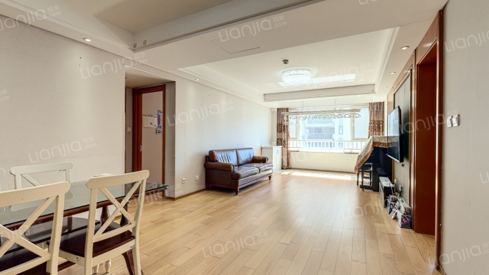 海信都市逸品二手房实景图