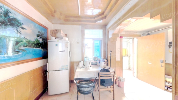 供水小区二手房实景图