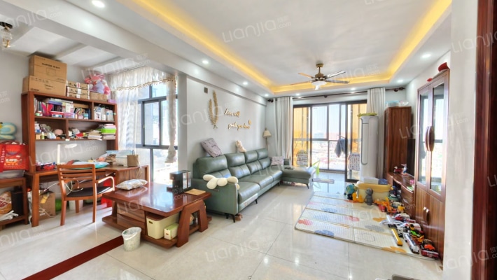 凯悦美景二手房实景图