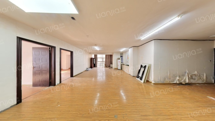 新时代广场二手房实景图