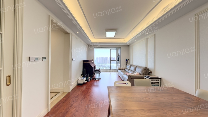 海尔翡翠文华K区二手房实景图