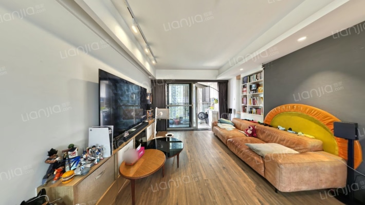 宏发前城二手房实景图