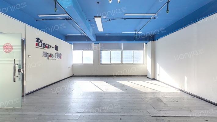 亚新投资大厦二手房实景图