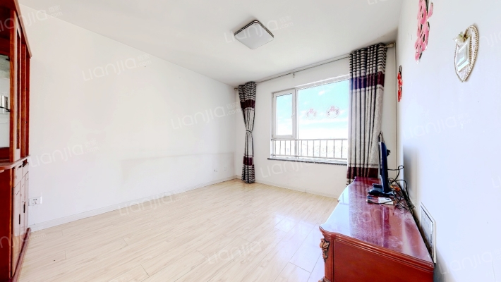 山水新城三期A区二手房实景图