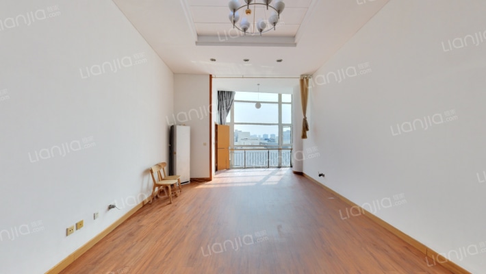 世正爱丽安二手房实景图