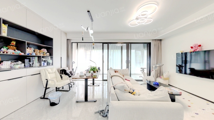 保利明玥半山二手房实景图