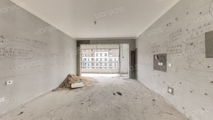 济高致远翡翠园二手房实景图