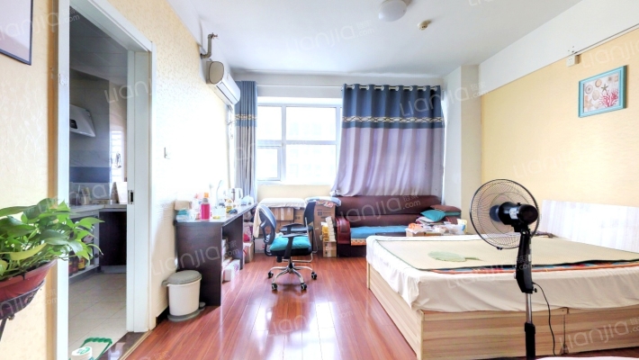 乐梦中心二手房实景图