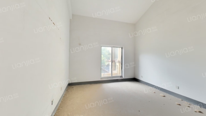 瑞境皇冠水岸二手房实景图