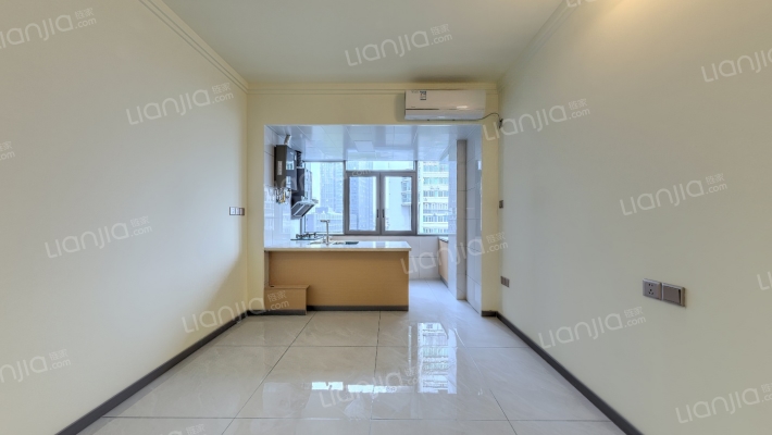 现代城市广场二手房实景图