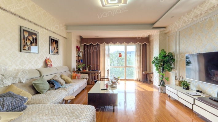 雍城华庭二手房实景图