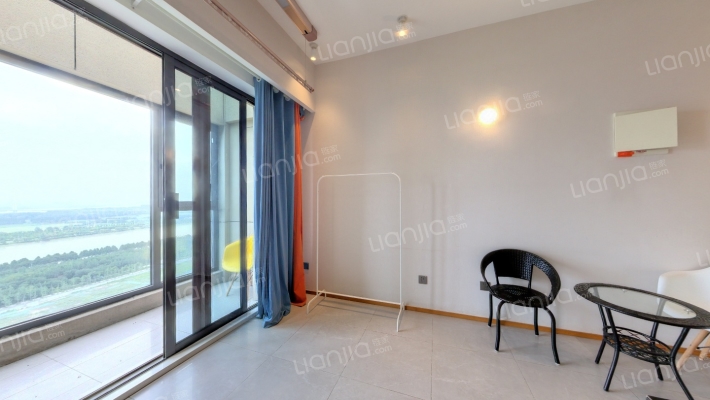 朗至公寓二手房实景图