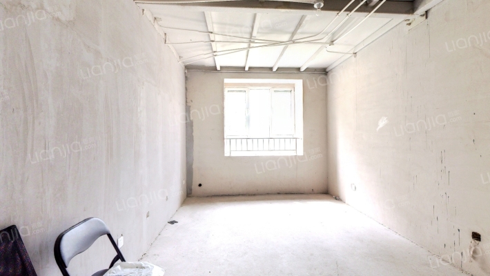 鹏渤印象城牛津花园 3室1厅 南-客厅