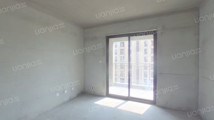 鹿邑德鸿宸院二手房实景图