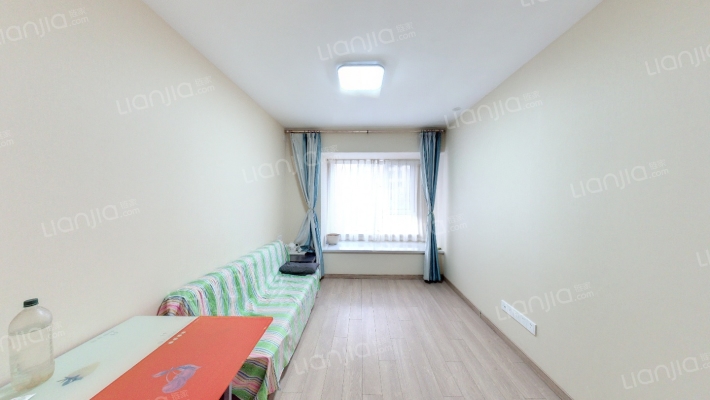 万科翡翠都会B区二手房实景图