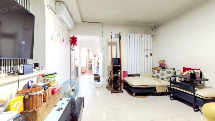 日新家园二手房实景图