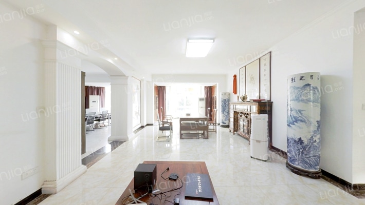 银企小区二手房实景图