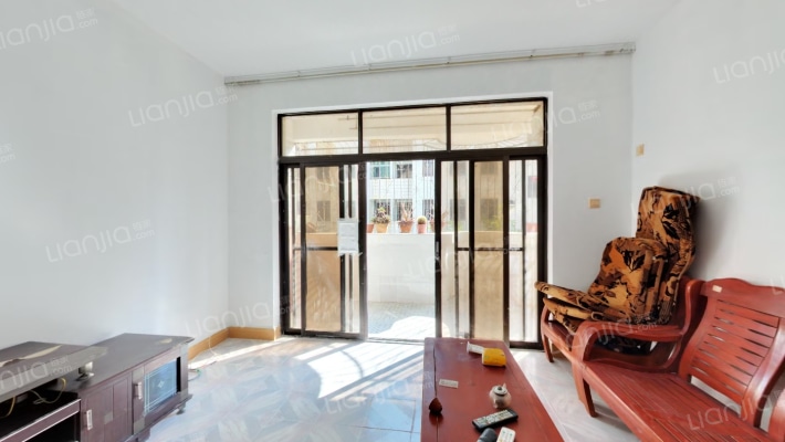 金海新苑二手房实景图