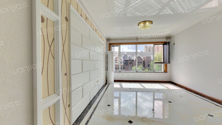 天鹅湾·赫郡二手房实景图