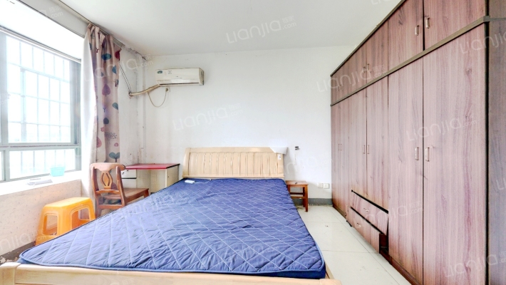 秀亭商业街二手房实景图