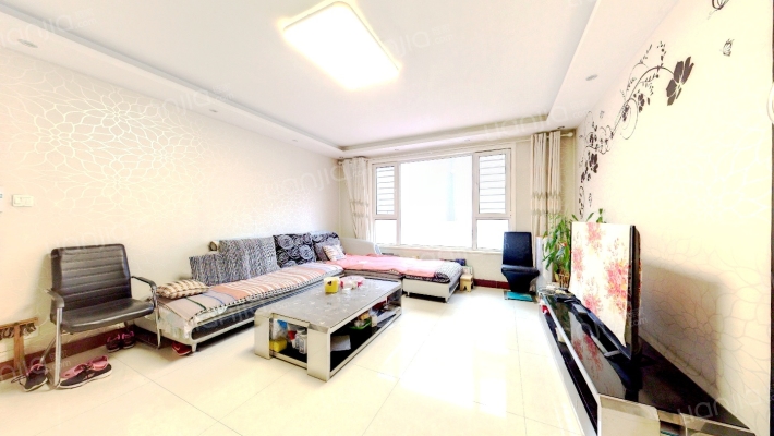 新华凯旋小区二手房实景图