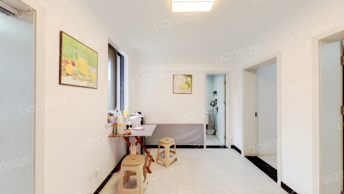 鸿泰苑三区二手房实景图