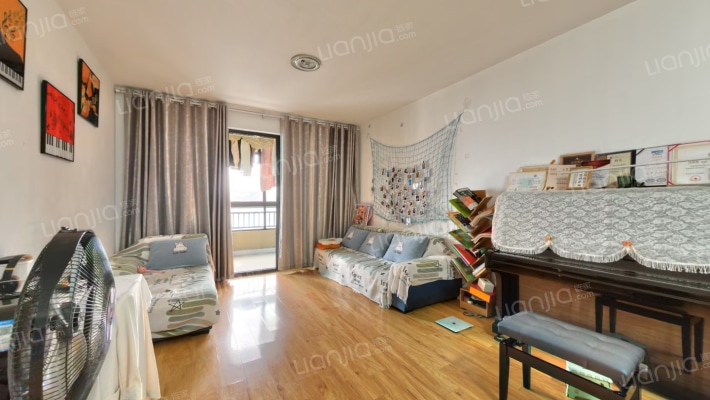 国贸天琴湾二手房实景图