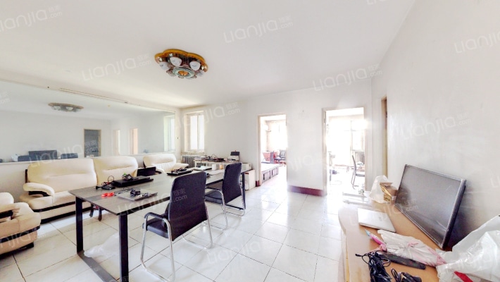 隆芳综合楼二手房实景图