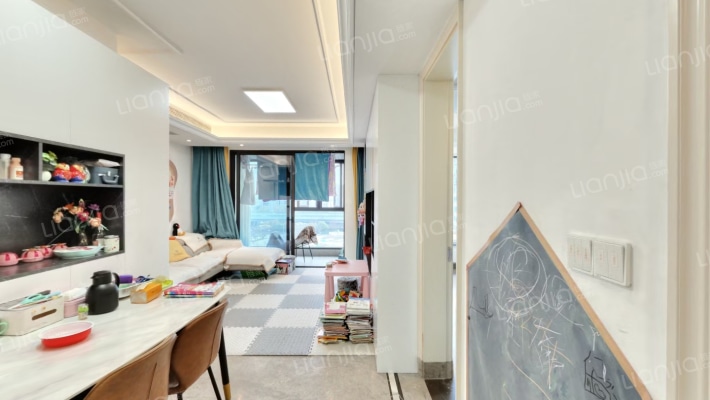 金地大运桥西府二手房实景图