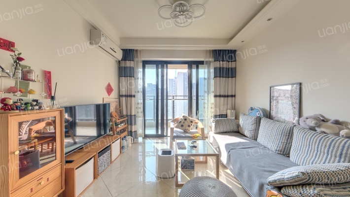 保利红馆二手房实景图