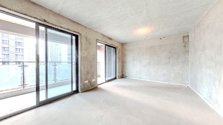 隆腾凌云府二手房实景图