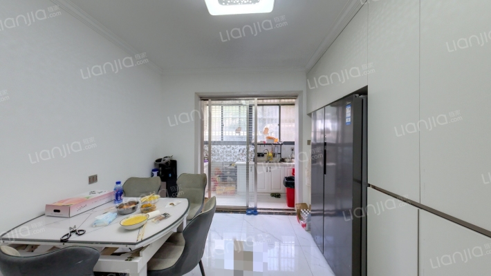 梁南苑B区二手房实景图