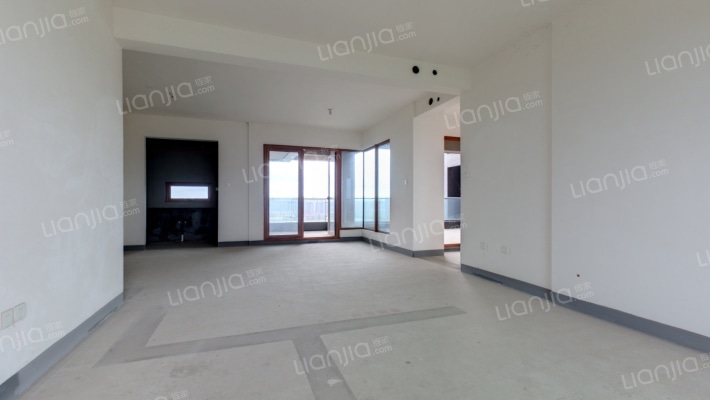 麓湖生态城五彩林堤二手房实景图