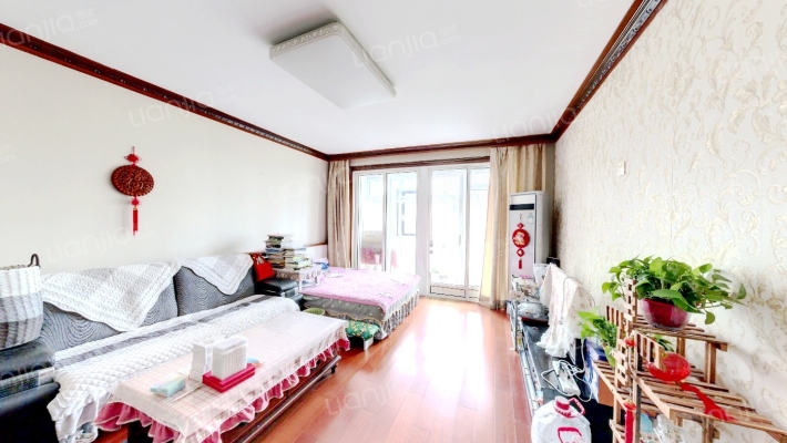 登峰街小区二手房实景图