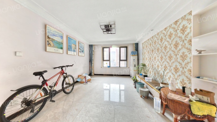 名士豪庭二手房实景图