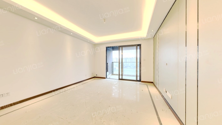 融创玖境臺二手房实景图