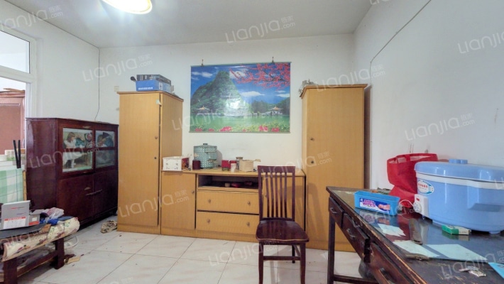 省高院宿舍二手房实景图