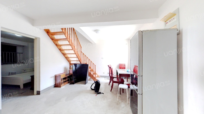 陆洪小镇二手房实景图