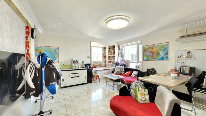 虎山花苑B区二手房实景图