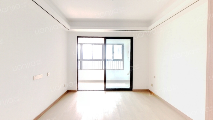 翡翠天际星际二手房实景图