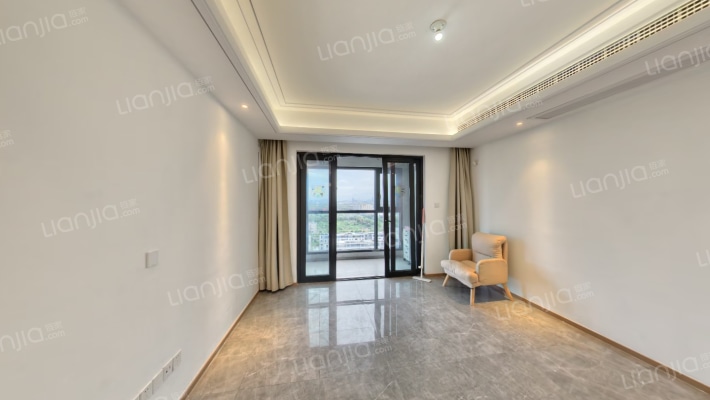 世茂中南璀璨云堤二手房实景图