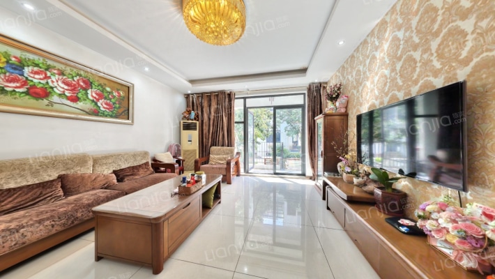 依云水岸二手房实景图