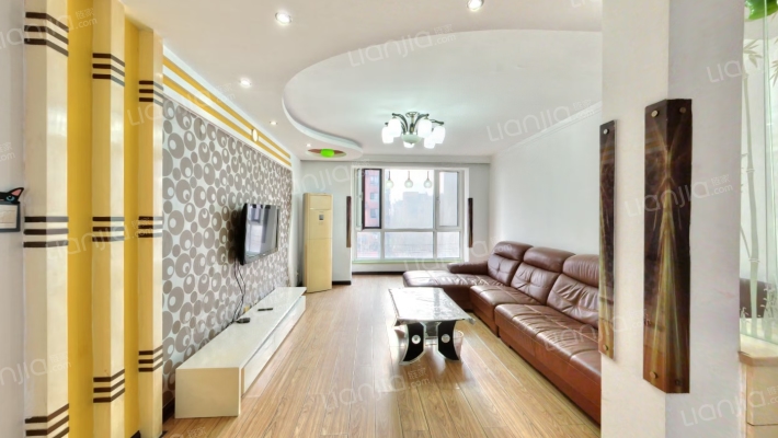 水晶城一期二手房实景图