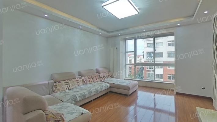 翠林蓝湾D区二手房实景图