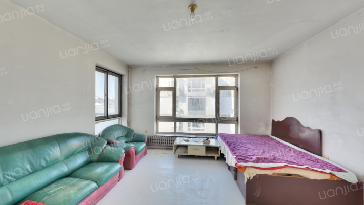 和平湾圣华苑二手房实景图