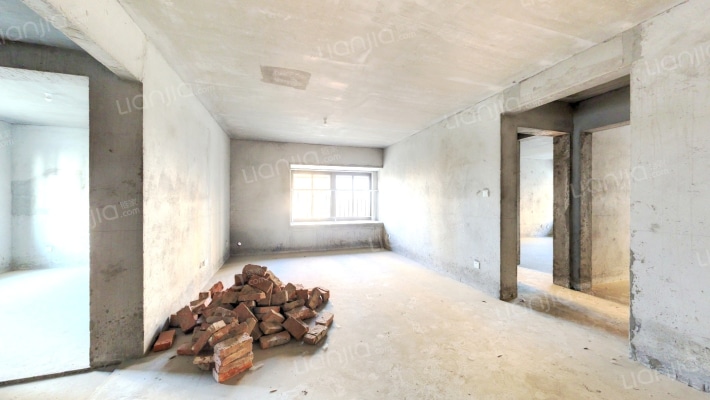 游山路安置房C区二手房实景图