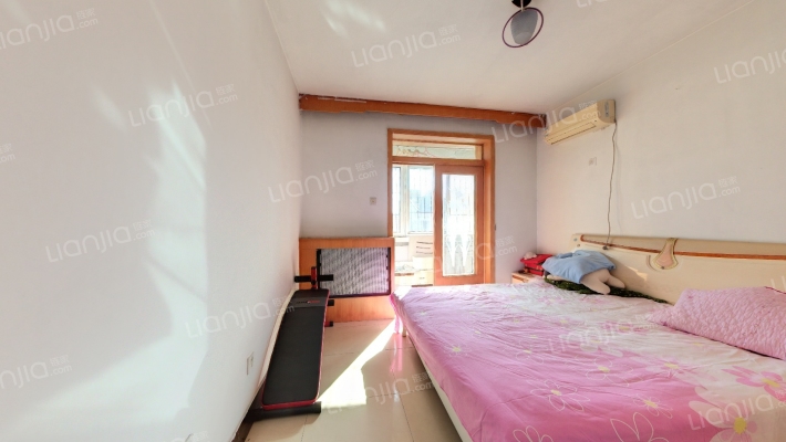 草场楼二手房实景图