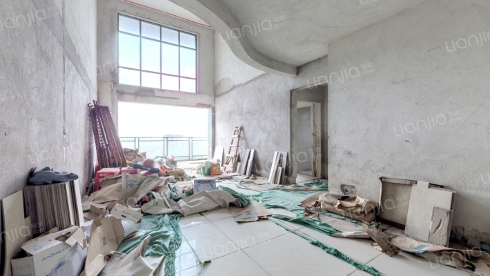 清新湖景湾二手房实景图