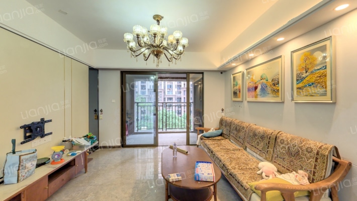 雅居乐珑玥二手房实景图