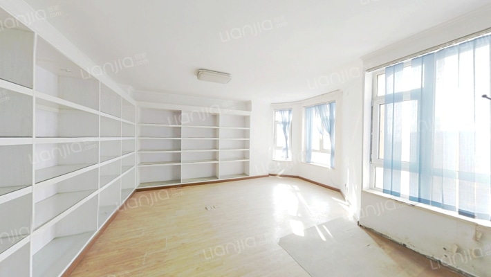 海唐100二手房实景图